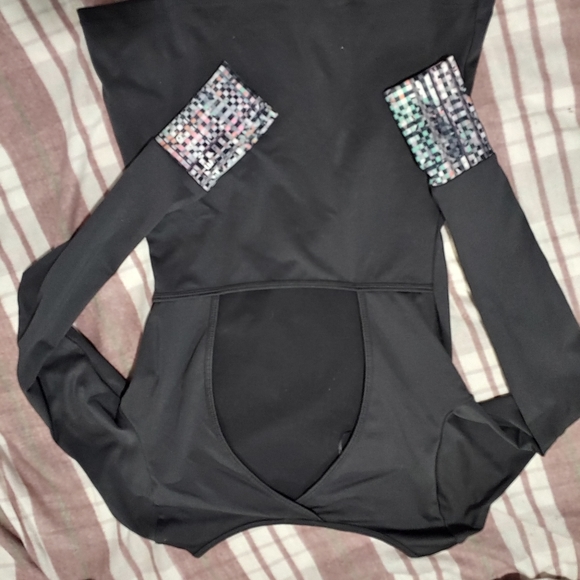 Sweater - Picture 3 of 4